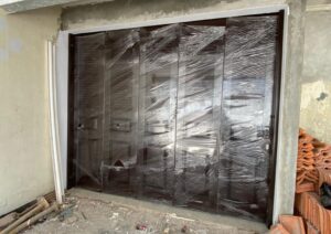 pintu garasi henderson 1