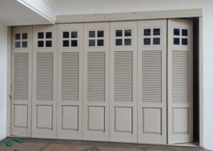 pintu garasi henderson 12