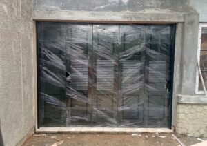 pintu garasi henderson 16