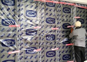 pintu garasi henderson 8